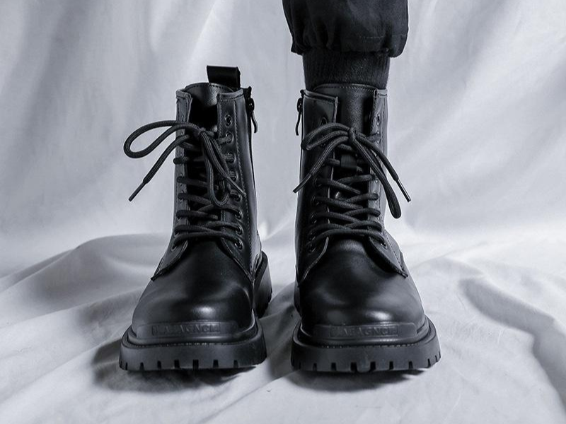 Giày Cổ Cao Hợp Với Dáng Người Nào? Chân Ngắn Có Nên Đi Giày Cổ Cao