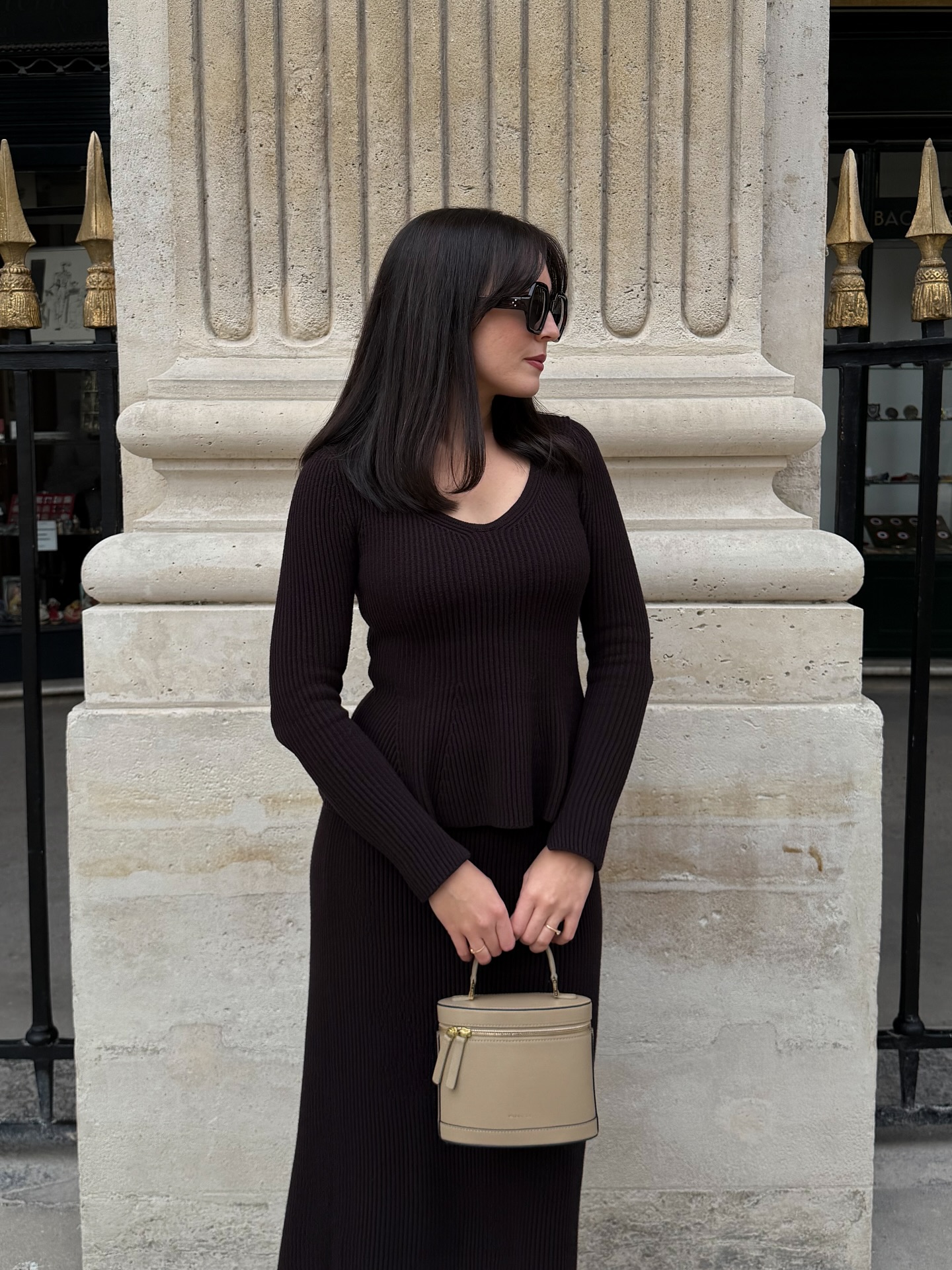 5 Cách mặc áo len đẹp long lanh của phụ nữ Pháp cho mùa lạnh