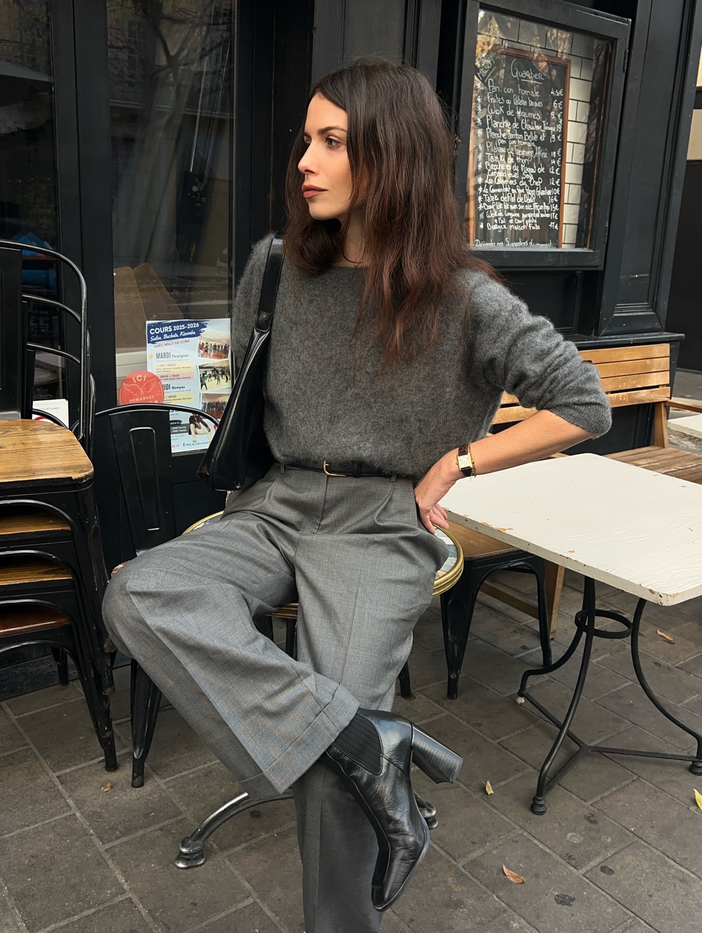 5 Cách mặc áo len đẹp long lanh của phụ nữ Pháp cho mùa lạnh